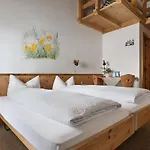 Acla Filli زيرنيز