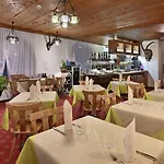 Acla Filli فندق زيرنيز