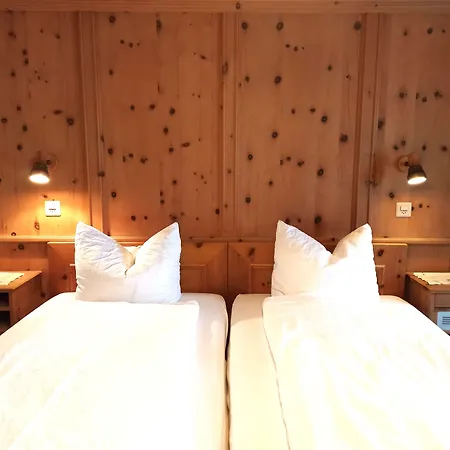 Acla Filli 酒店 策尔内茨