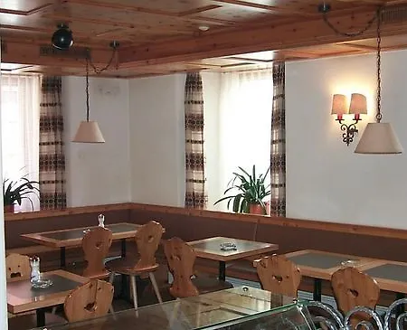 Acla Filli زيرنيز